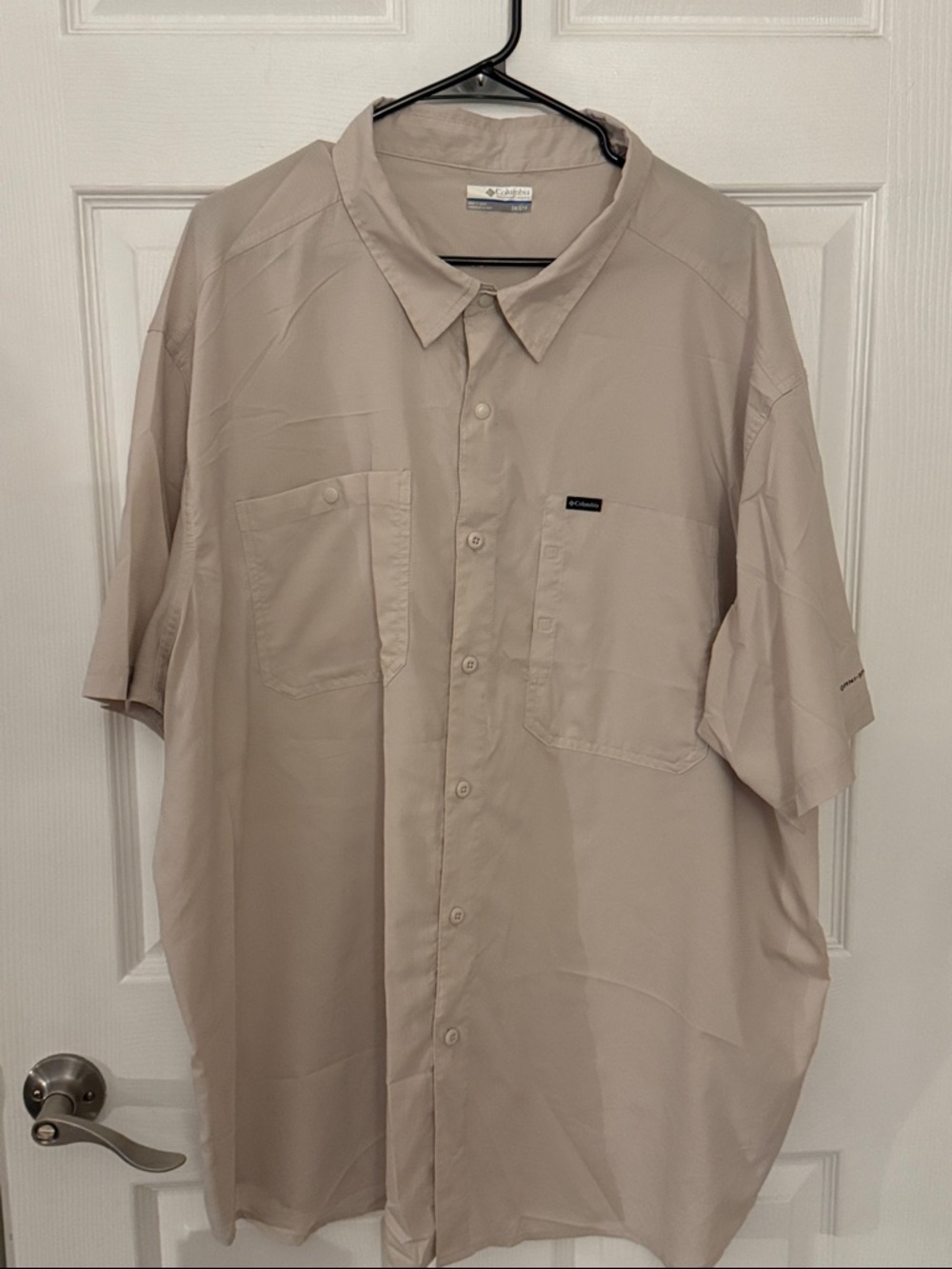 Columbia Men’s Short Sleeve Button-Up Shirt Omnishade